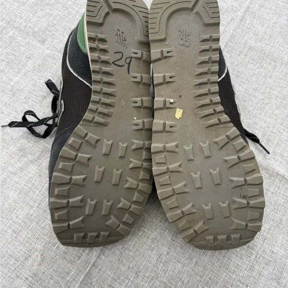 New Balance Men's 515 Sneakers in Black and Green - Picture 5 of 9